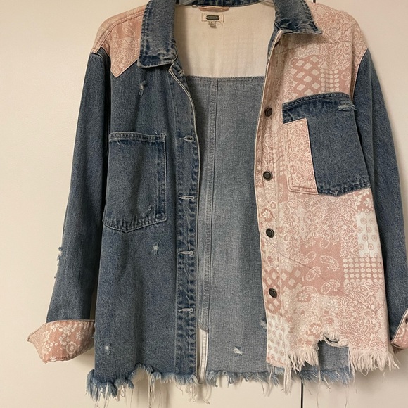 gimmicks by BKE Jackets & Blazers - Gimmicks by BKE Blue and Pink Jean Jacket